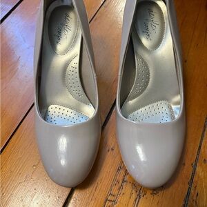 Alex Marie Cream Heels with Elegant Design and Perforated Detail
